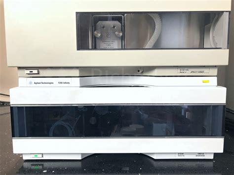 Agilent 1100 Hplc System With Quat Pump And Fluorescence Detector