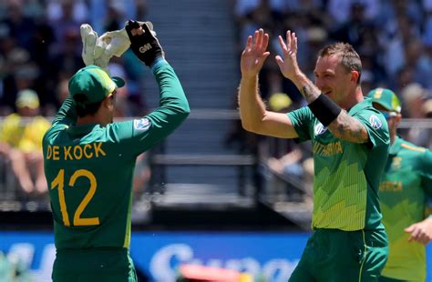Pakistan were on track to overhaul south africa's 188 for three until azam was out off the first ball of the 17th over. Preview: Proteas vs Pakistan (3rd ODI)