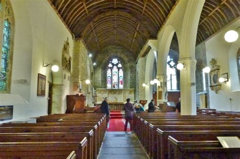 Interior Of St Peters Church © Derek Voller Cc By Sa20