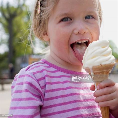 Blonde Girl Licking Photos Et Images De Collection Getty Images
