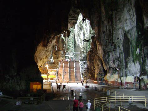 Share your visit experience about batu caves, malaysia and rate it: Apa Yang Ada di Batu Caves - ERATUKU