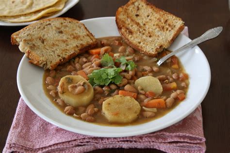 Season beans with salt and set aside to cool in their liquid. Versatile Vegetarian Kitchen: Cranberry Bean Soup/Curry?