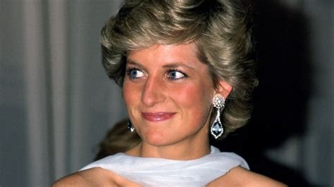 Lady Di The Cinderella Dress That Diana Of Wales Wore And With Which She Conquered Cannes