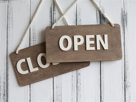 Open Or Closed Sandleford Openclosed Sign 225 X 300mm Oxilo
