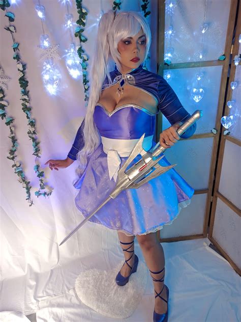 42 Best Weiss Cosplay Images On Pholder Rwby Cosplayers And Notsafeforweiss