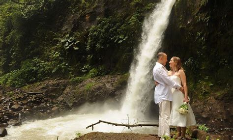 Breathtaking Destination Wedding At La Paz Waterfall Gardens Costa