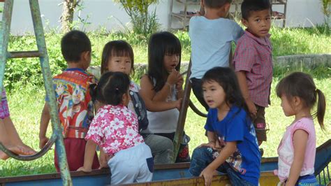 Le Monde Des Enfants Hmong