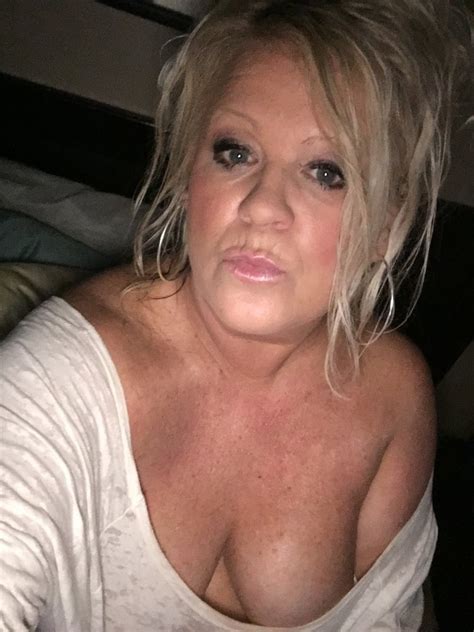Bbw Blonde Flashing Tits SexiezPicz Web Porn