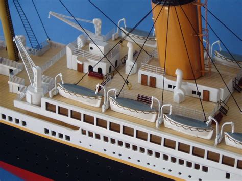 Rms Titanic Model W Lights Limited Edition Assembled Hot Sex Picture