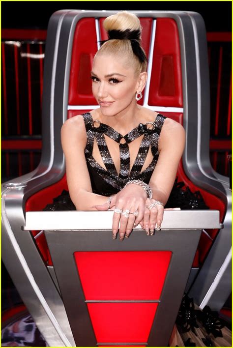 Gwen Stefani Wore Three Cool Outfits For The Voice Live Finale See Them All Photo 4508962