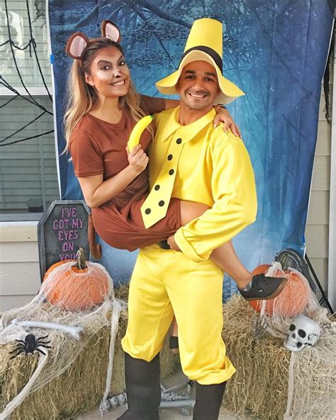 couple halloween costume ideas 32 easy couple costumes to copy that are perfect for the college