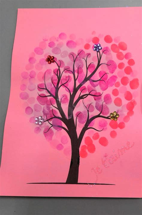 Stagiaire en maternelle, j'ai ensuite été sur un poste fractionné en ce1, ce2 et cm2. La maternelle de Laurène: fête des mères / pères / parents