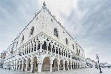 Top 7 Attractions In Venice Think Orange