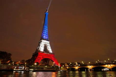 La Torre Eiffel Vuelve A Brillar Con Los Colores De Francia Máspormás