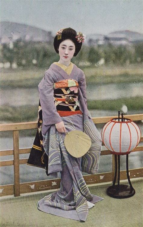 Vintage Postcard Maiko Geisha Girl Vintage Kimono Etsy Geisha Girl Geisha Vintage Postcard