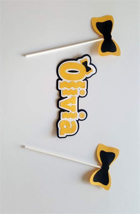 Details about the wiggles personalised cake topper lolly loot. Custom Cake Topper Emma Wiggle | Emma wiggle, Custom cake ...