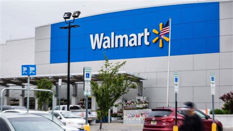 Walmarts Advantage In E Commerce Its Stores Cb Insights Research