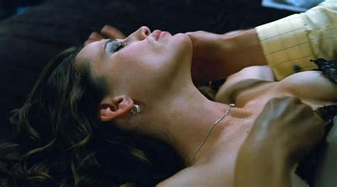 Jennifer Garner Nude Photos Hot Pics And Scenes Scandal