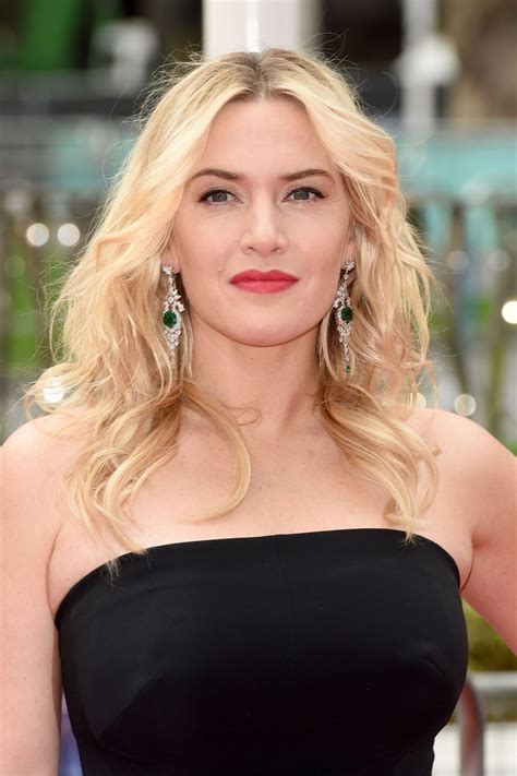 Kate winslet is considered one of her generation's leading actresses, known for her sharply drawn portrayals of kate winslet was born in reading, england, in 1975. Kate Winslet on Her Role in the Steve Jobs Biopic | iPhone ...