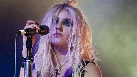 Ex Gossip Girl Sweetheart Taylor Momsen Shocks With New Music Video Going To Hell Daily Telegraph
