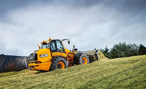 Jcb Claims Industry First Features For New High Speed Telescopic