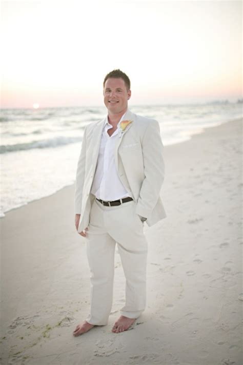As for the groom's attire, it is perhaps the best to go for something made of linen. 60 Cool Beach Wedding Groom Attire Ideas - Weddingomania