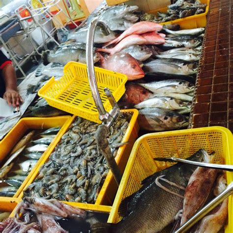 Just another muara ikan bakar. Medan Ikan Bakar Kuala Sg Baru - Kuala Sungai Baru, Melaka