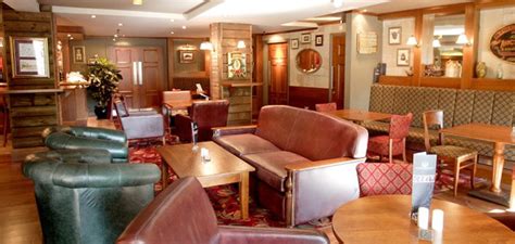 The Lynnhurst Hotel Lounge Bar Johnstone Restaurant Bookings
