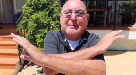 May 18, 2021 · in de oranjezomer, dat vanaf 10 juni dagelijks wordt uitgezonden, geven wilfred genee, johan derksen en rené van der gijp twee maanden achtereen hun kijk op het nieuws en de actualiteit rondom de belangrijkste sportevenementen van de zomer van 2021. Harry Vermeegen: 'Ander format VI, niet doen!' - Spreekbuis.nl