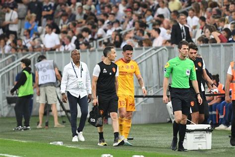 Ligue 2 Le Match Bordeaux Rodez Arrêté Après Lagression De L