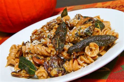 This vegetable noodle stir fry is so easy to prepare, made in one pan and ready in 25 minutes or less! Pumpkin and Mushroom Pasta with Gorgonzola - Closet Cooking
