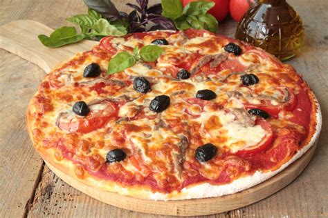 Recette De La Pizza Napolitaine Recette Italienne Pizza Napolitaine