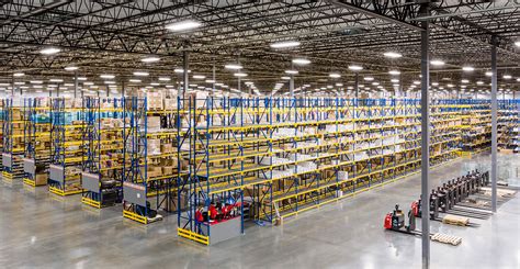 Autozone is the nation's leading retailer and a leading distributor of automotive replacement parts and accessories with more than 6,000 stores in us, puerto rico, mexico, and brazil. AutoZone Warehouse & Distribution Center | Big-D Construction