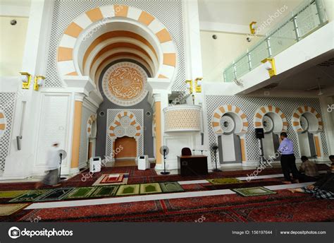 Tun abdul aziz mosque is a mosque in petaling jaya, selangor, malaysia. Architectural Detail Interior Masjid Jamek Sultan Abdul ...