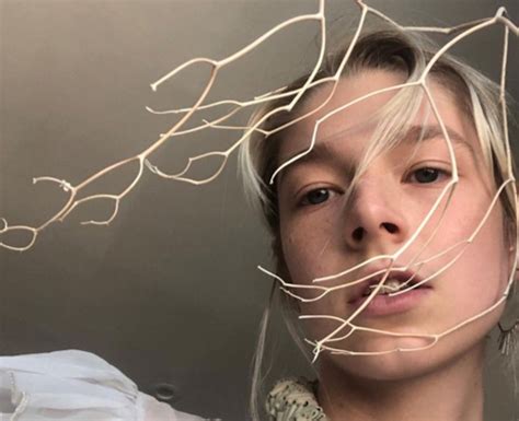 Hunter Schafer 18 Facts About The Euphoria Star You Need To Know Popbuzz