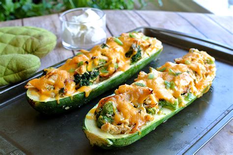 Keto broccoli chicken casserole, a simple make ahead dinner recipe, cooked up in under 30 minutes. Broccoli Chicken Zucchini Boats | Ruled Me