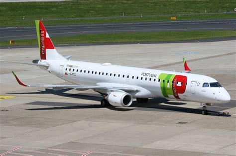 Tap Express Embraer E195 Cs Ttz Portugália Madeira At Düsseldorf