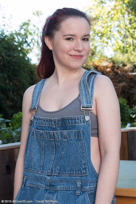 Annabelle Lee Takes Off The Woman Overalls And Flashes Those Puffy Bra