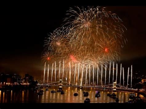 Országszerte ünnepségeket, kenyérszentelést, tűzijátékot tartanak ma, az államalapítás ünnepén, szent istván napja alkalmából. Tűzijáték Budapest, 2016. augusztus 20. Pyro-1 - YouTube