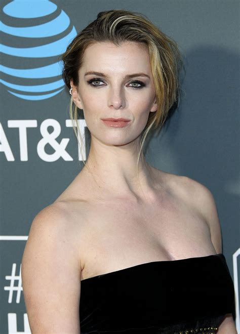 Betty Gilpin Pics Sexy Betty Gilpin Boobs Pictures Will Make You