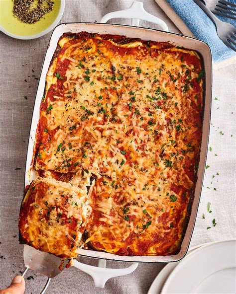 You Wont Miss The Noodles In This Cheesy Low Carb Lasagna Recipe