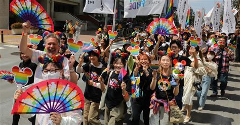 tokyo rainbow pride parade held in shibuya to celebrate sexual diversity the mainichi