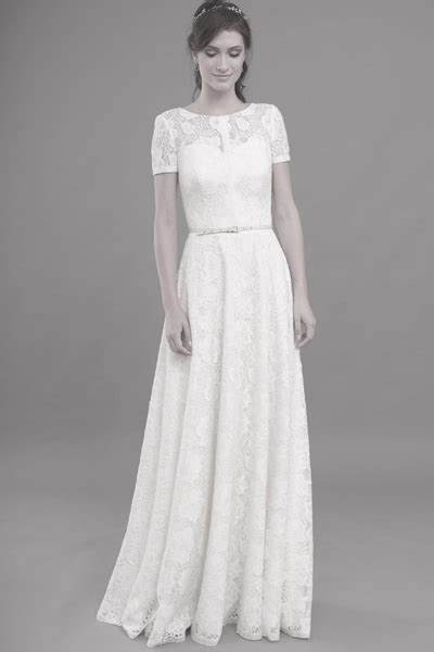 Der vintage stil zeichnet sich durch luxuriöse spitzenstoffe, zeitlose silhouetten und elegante schnitte aus. Brautkleid »BOHO« VINTAGE »HIPPIE« | Dein Hochzeitskleid 2018!