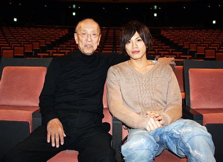 야마자키 하지메 yamazaki hajime 출연. 야마모토 유스케, 니나가와 무대의 주연 발탁 : 네모판