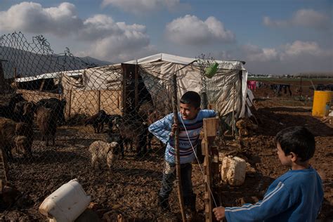 United Nations Syria Refugees Fleeing To Lebanon Surpass 1 Million Time