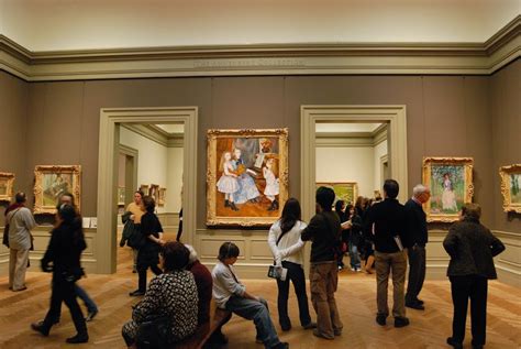 Metropolitan Museum Of Art In New York Usa Tourist