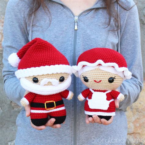 Pattern Cuddle Sized Santa Claus And Mrs Claus Amigurumi Crocheted