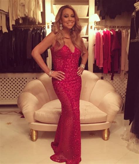 Mariah Carey Shows Off Hot Bod In Curve Hugging Holiday Gown Dresses