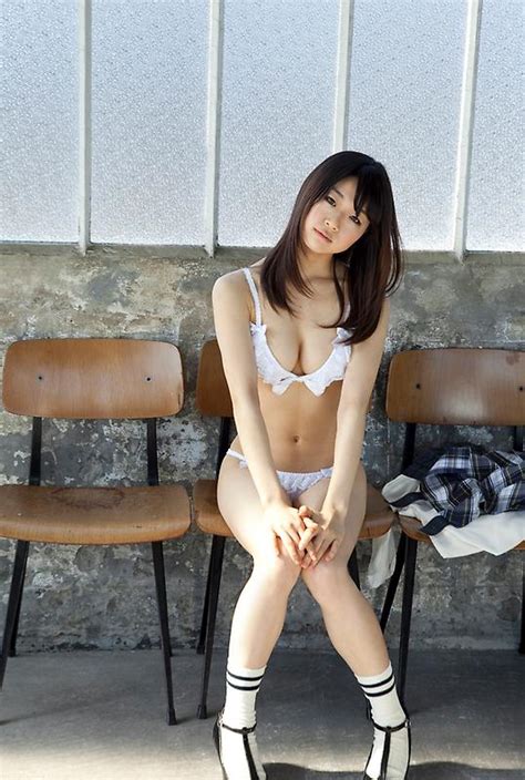 Momoko Miduki Sexy Nude Porn Stars
