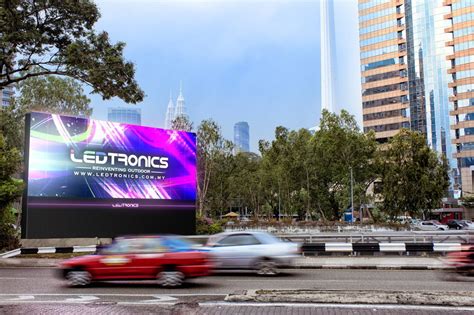The Advantages Of Going Digital Outdoors Ledtronics Led Displays